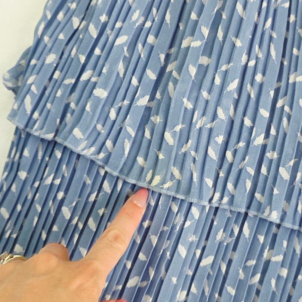 Entro Midi Tiered Dress Large Blue White Feather Pleated Flutter Sleeve Cottage - Picture 10 of 15